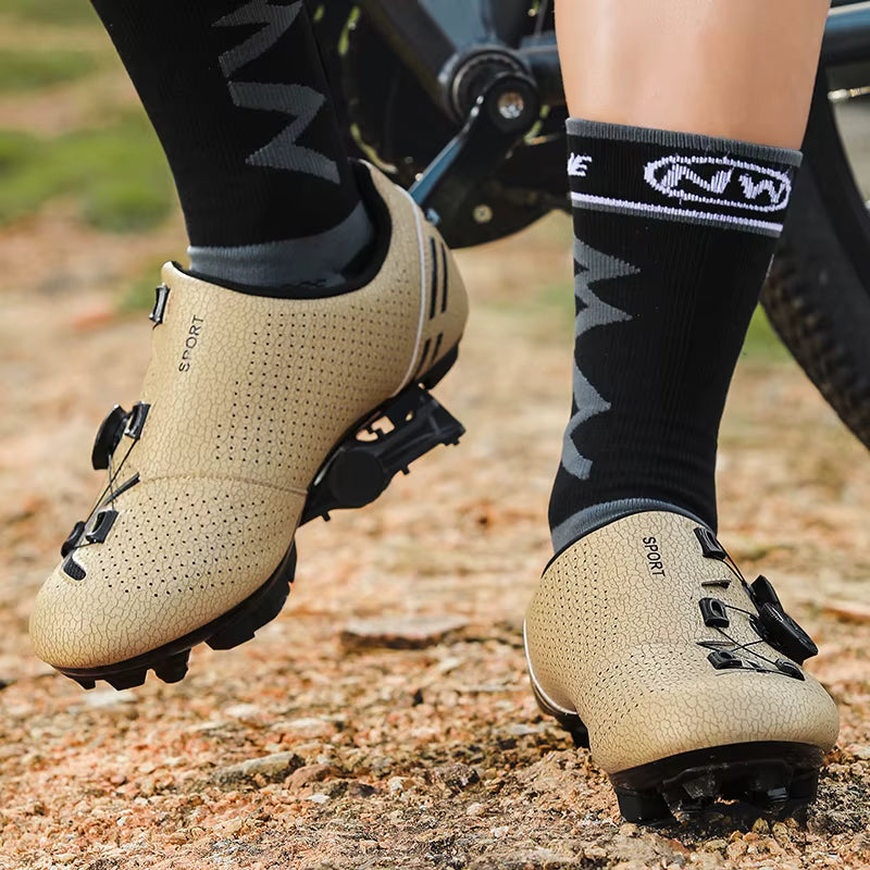 Flat pedal shoes