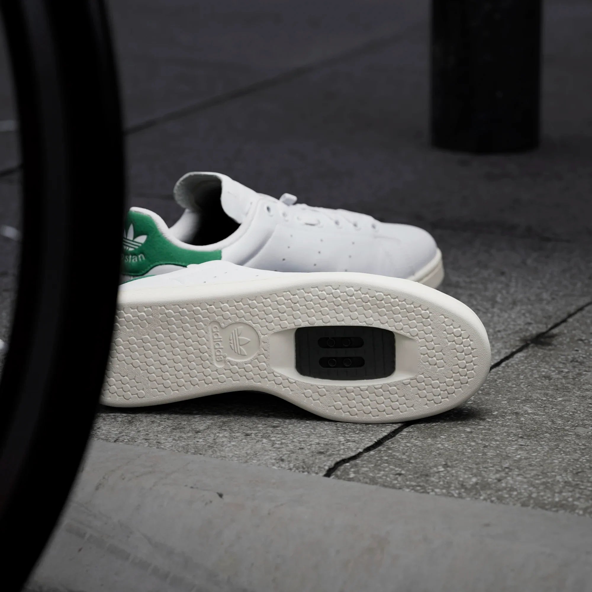 Adidas Velostan Smith shoes - White