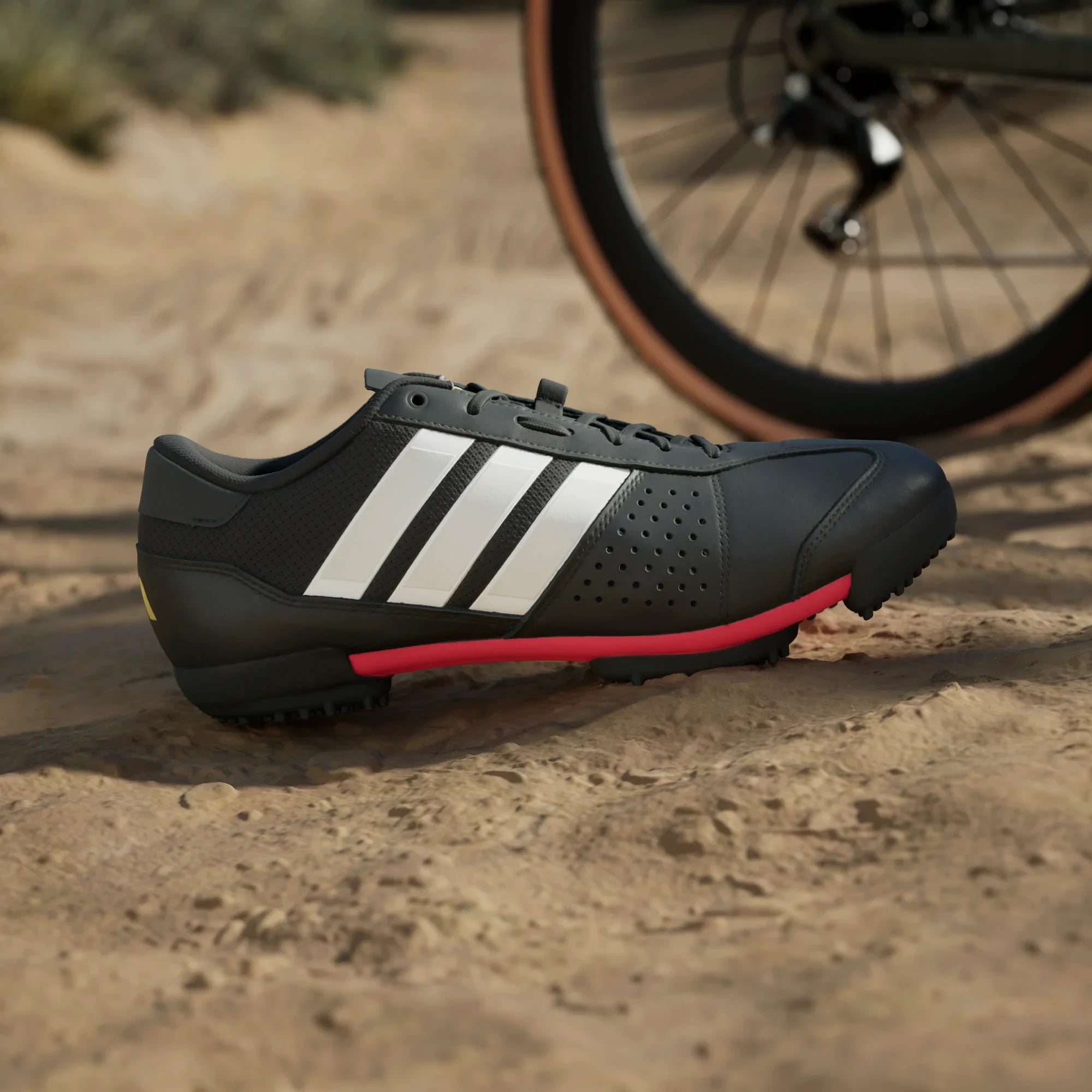 Adidas Heritage Tour shoes - Black