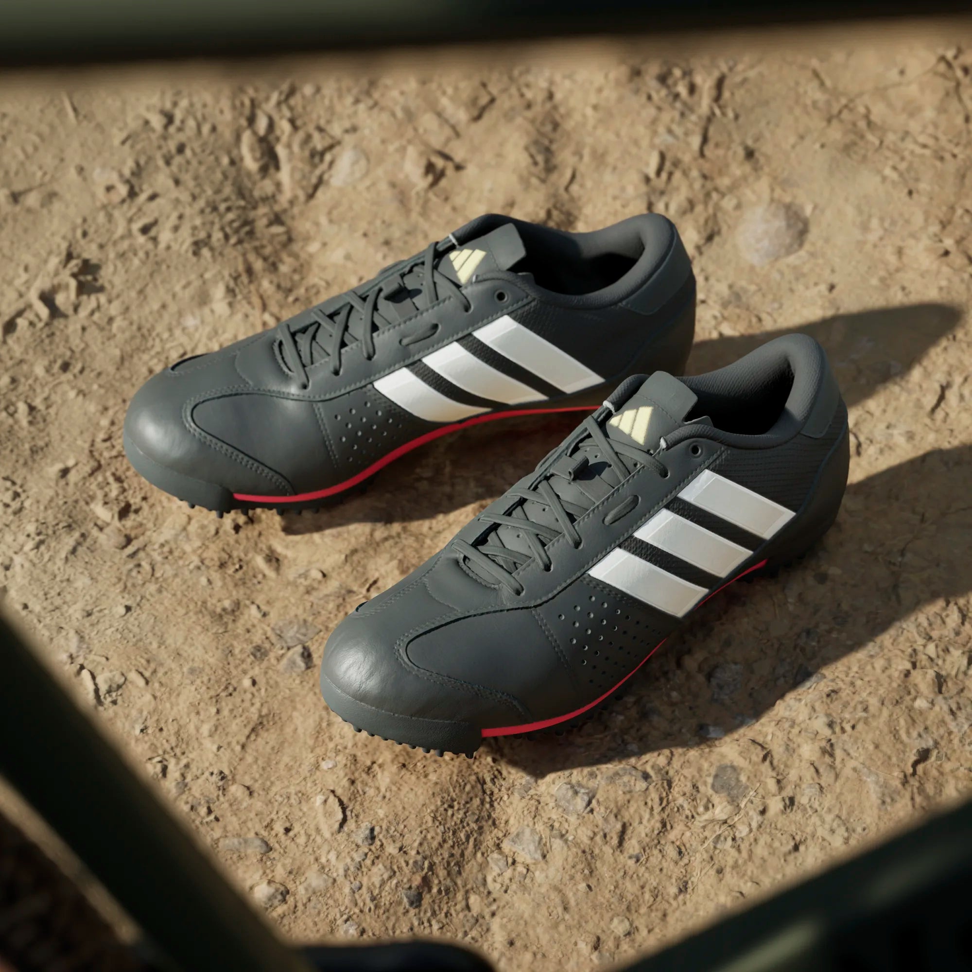 Adidas Heritage Tour shoes - Black