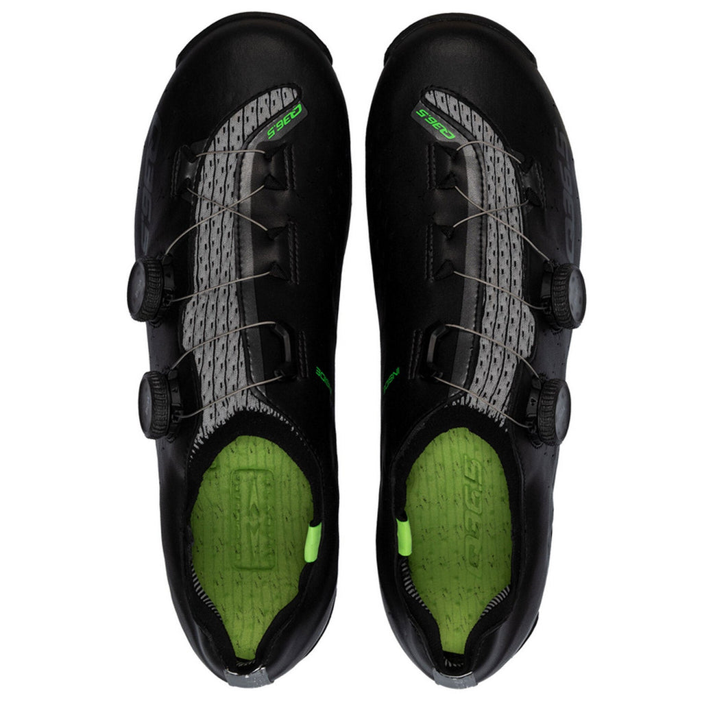 Q36.5 Unique Adventure shoes - Black